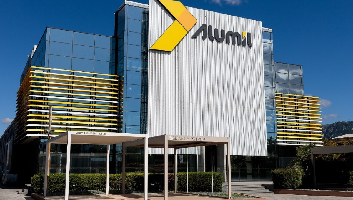 Αlumil: Στρατηγικός εταίρος στο χυτήριο - Πλήρης αποδέσμευση από servicers