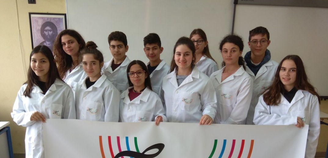 Μαθητές γυμνασίου από τις Σέρρες δημιούργησαν την πρώτη... μουσική οδοντόβουρτσα 