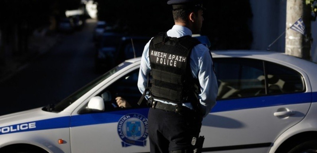 Εκατοντάδες συλλήψεις για «σπάσιμο» της καραντίνας στην Ελλάδα