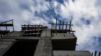 Τροπολογία στο Νέο Οικοδομικό Κανονισμό: «Κόφτης» στο ύψος των κτιρίων - Δείτε όλες τις ρυθμίσεις και τις διατάξεις