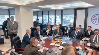 Θεσσαλονίκη: Ο κρίσιμος ρόλος της Deloitte στον ΟΑΣΘ, η στασιμότητα στην ανάπλαση της ΔΕΘ και ο καβγάς για το Κυβερνείο. Γράφει ο Σαλονικιός