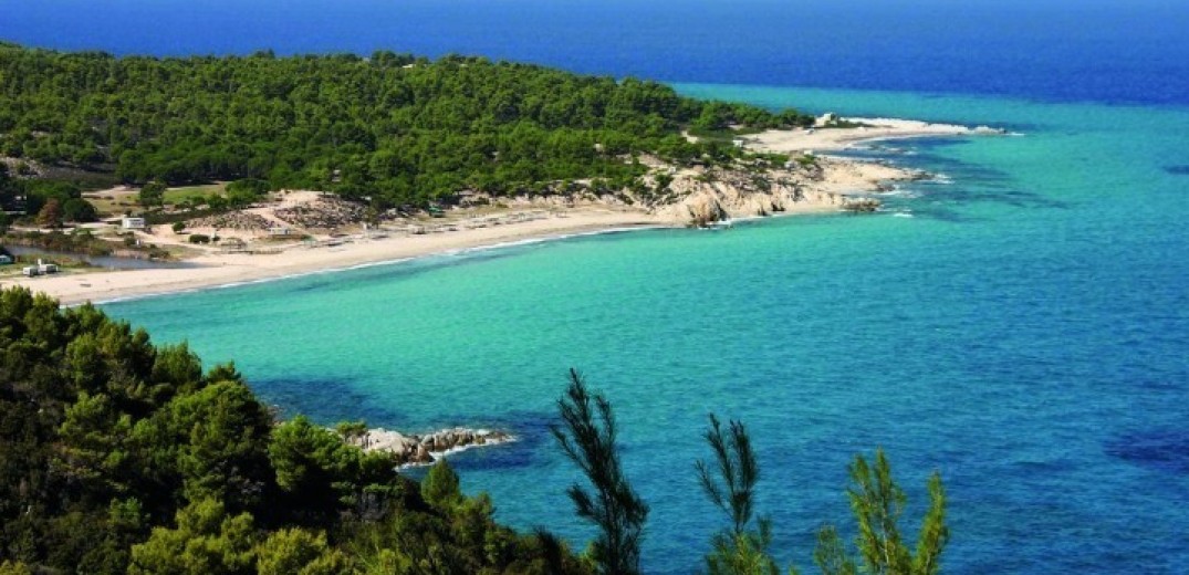 ΕΚΠΟΙΖΩ: Οι κανόνες που ισχύουν στις ελεύθερες παραλίες
