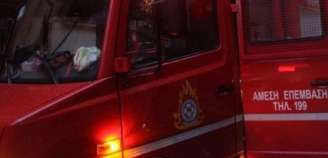 Φωτιά σε φορτηγό εν κινήσει στο Δερβένι