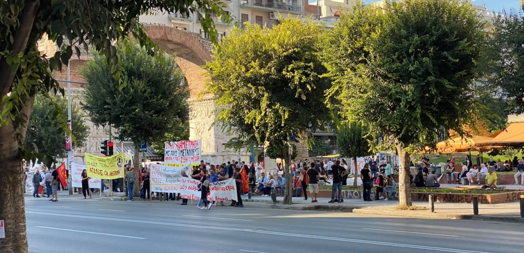 Θεσσαλονίκη: Σε θέσεις... μάχης αστυνομία και διαδηλωτές 