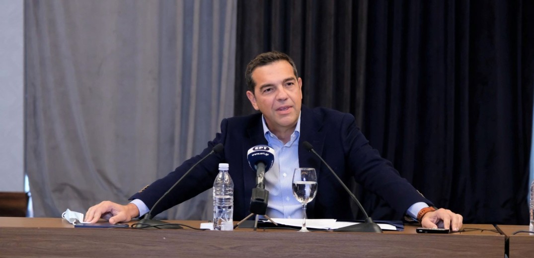 Ο Τσίπρας επιχειρεί να κλείσει τα εσωτερικά μέτωπα στον ΣΥΡΙΖΑ