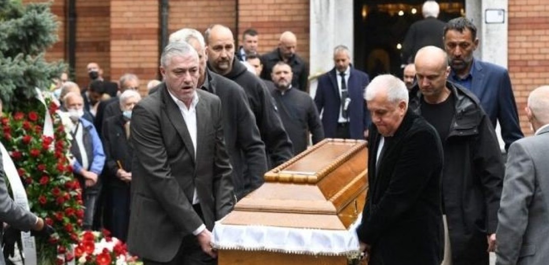 Μπάσκετ: Σπαρακτικές στιγμές στην κηδεία του Ίβκοβιτς (βίντεο)
