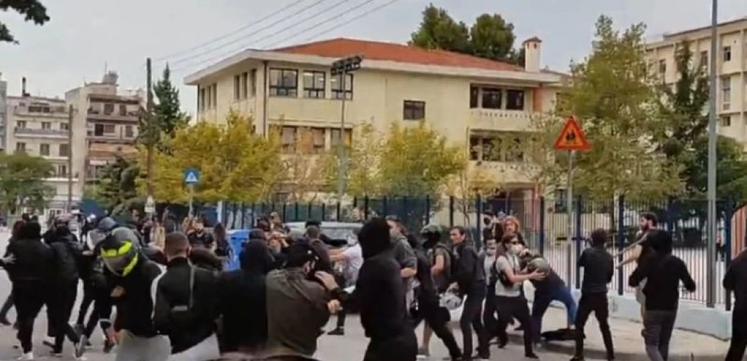 Σοβαρά επεισόδια στα ΕΠΑΛ Σταυρούπολης με την κάλυψη της... Χρυσής Αυγής&#33;  (Φωτ.)