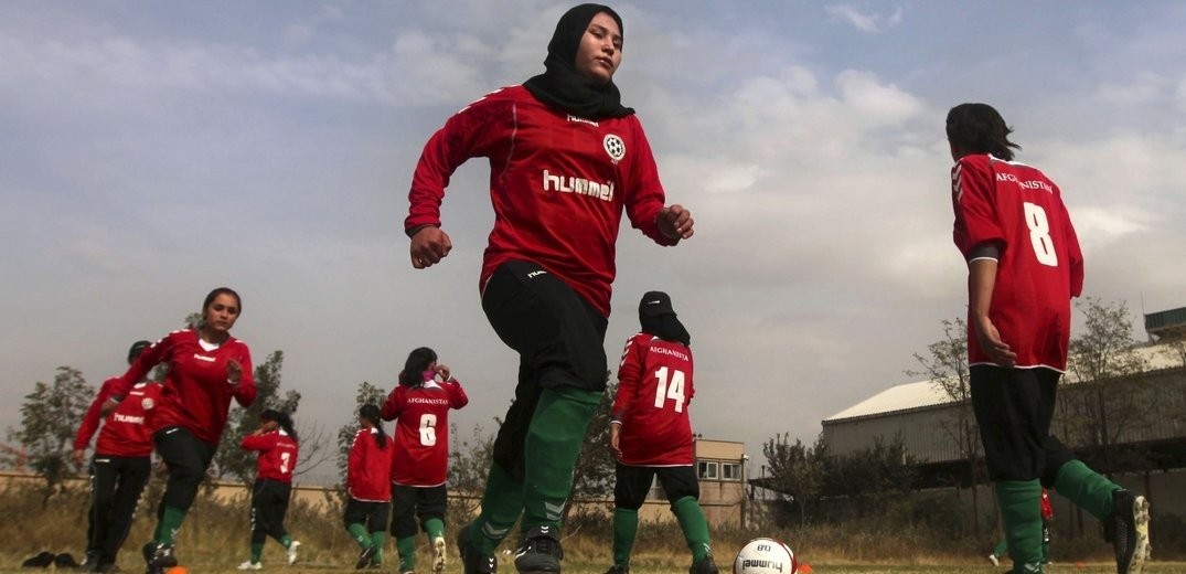Η FIFA φυγάδευσε 100 γυναίκες και τις οικογένειές τους από το Αφγανιστάν