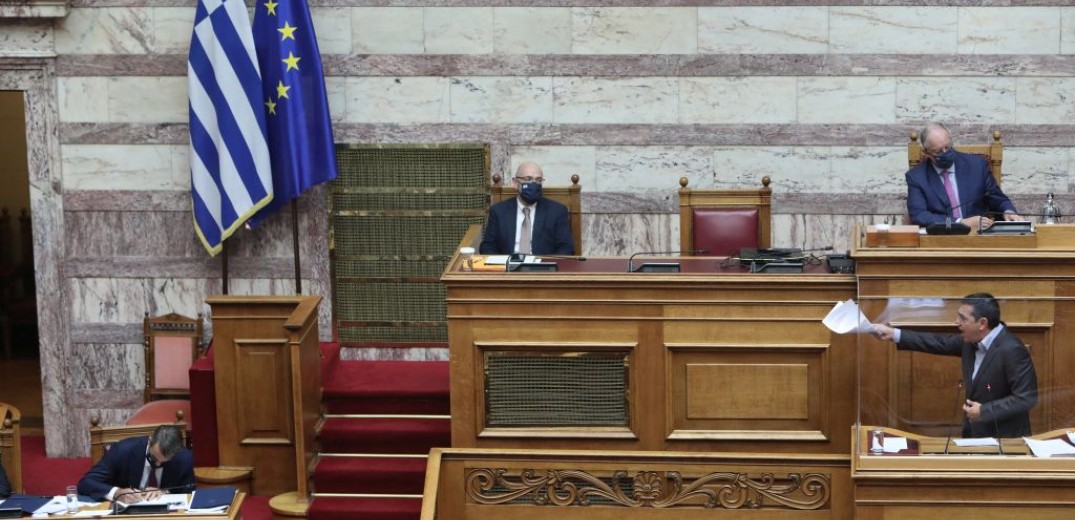 «Μετωπική» Μητσοτάκη-Τσίπρα στη Βουλή με φόντο την πανδημία  - «Δεν θα ξανακλείσει η οικονομία» - «Αποτύχατε παταγωδώς»