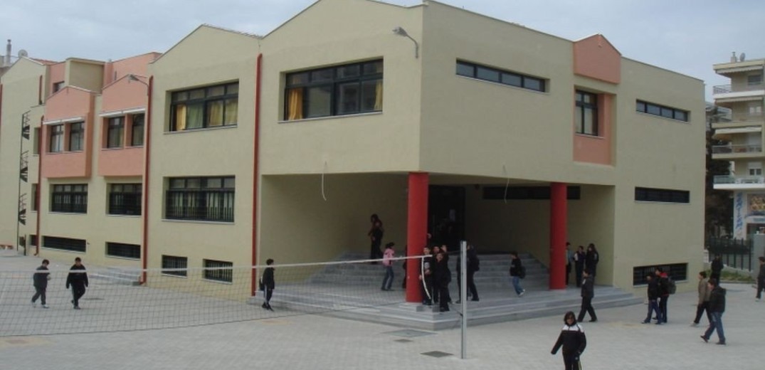 Αναβαθμίζονται οι αυλές 16 σχολείων τριών  δήμων της Θεσσαλονίκης
