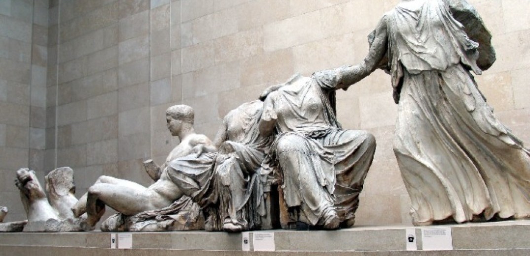 Γλυπτά του Παρθενώνα: «Ανασύρθηκαν από τα συντρίμμια, δεν αφαιρέθηκαν βίαια», ισχυρίζεται το Bρετανικό Mουσείο