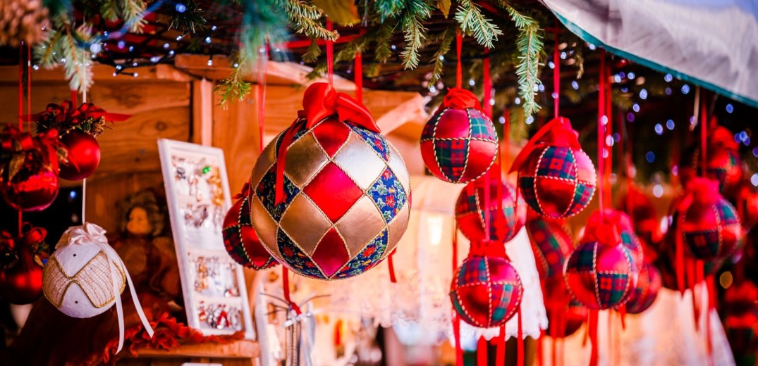 Το πρόγραμμα φωταγώγησης των χριστουγεννιάτικων δέντρων στις κοινότητες του δήμου Θέρμης