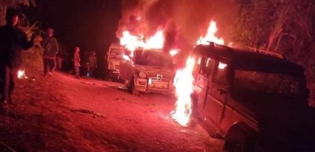 Φρίκη στην Ινδία: Ένστολοι σκότωσαν 13 άμαχους που διαμαρτύρονταν για τα πυρά κατά φορτηγού (βίντεο)