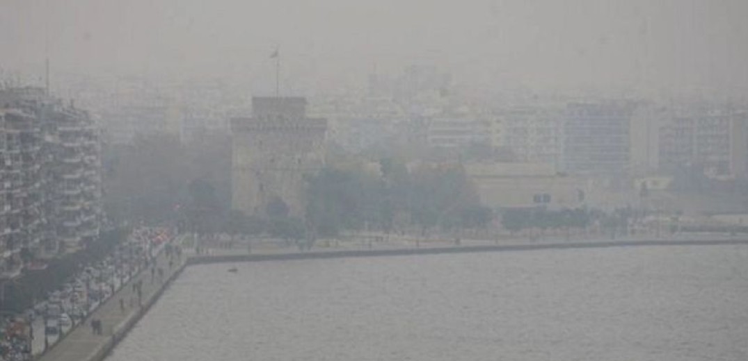 Η Θεσσαλονίκη αναπνέει... δηλητήριο και κανείς δεν ασχολείται 