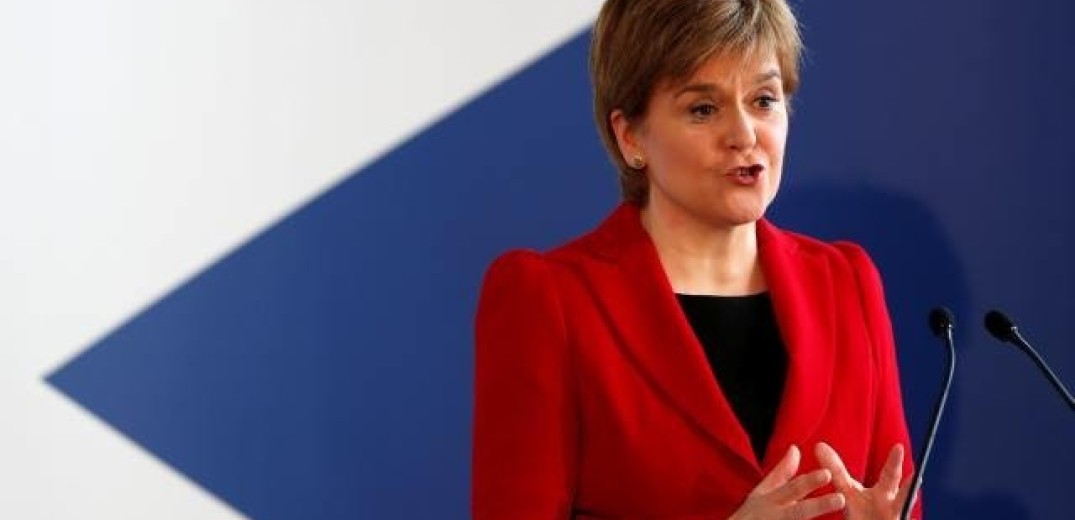 Πρωθυπουργός της Σκοτίας: Κατηγορεί την Τερέζα Μέι για «αξιολύπητη δειλία» 