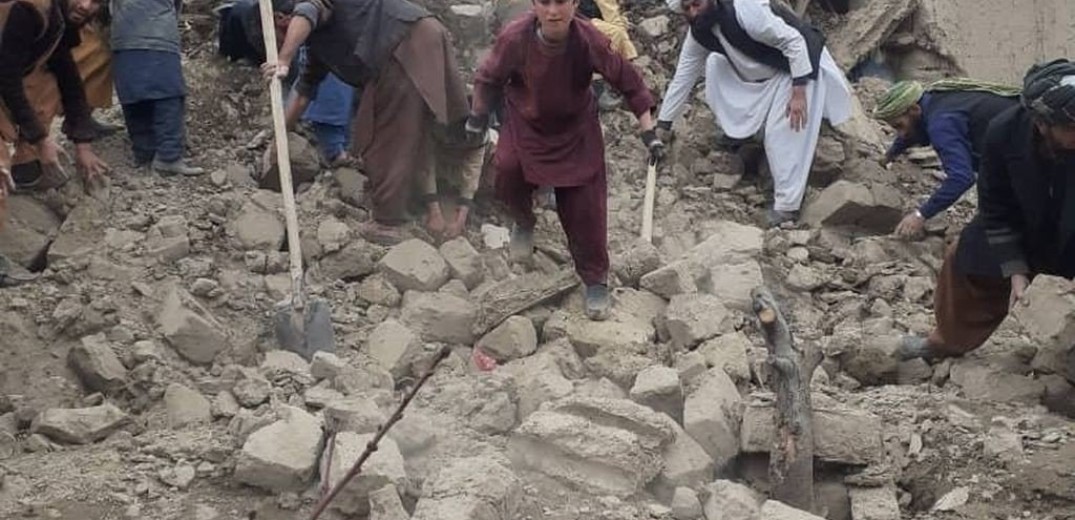 Θρήνος στο Αφγανιστάν - Τουλάχιστον 26 νεκροί από τον σεισμό των 5,3 Ρίχτερ (βίντεο)