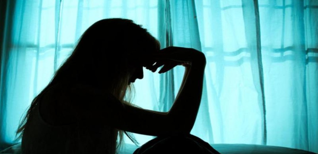 Νέα φρίκη στις Σέρρες: 22χρονη κατήγγειλε τον πατέρα της για βιασμό – «Η μητέρα μου ήξερε τα πάντα και σιωπούσε» (βίντεο)