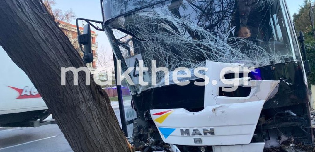 &quot;Τρελή πορεία&quot; λεωφορείου στην Καλαμαριά: Κινούνταν ακυβέρνητο στο δρόμο - Τι συνέβη (βιντεο-φωτ.)