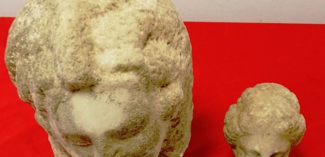  Βρήκαν δύο κεφαλές αρχαίων αγαλμάτων σε πατάρι διαμερίσματος στο κέντρο της Θεσσαλονίκης 