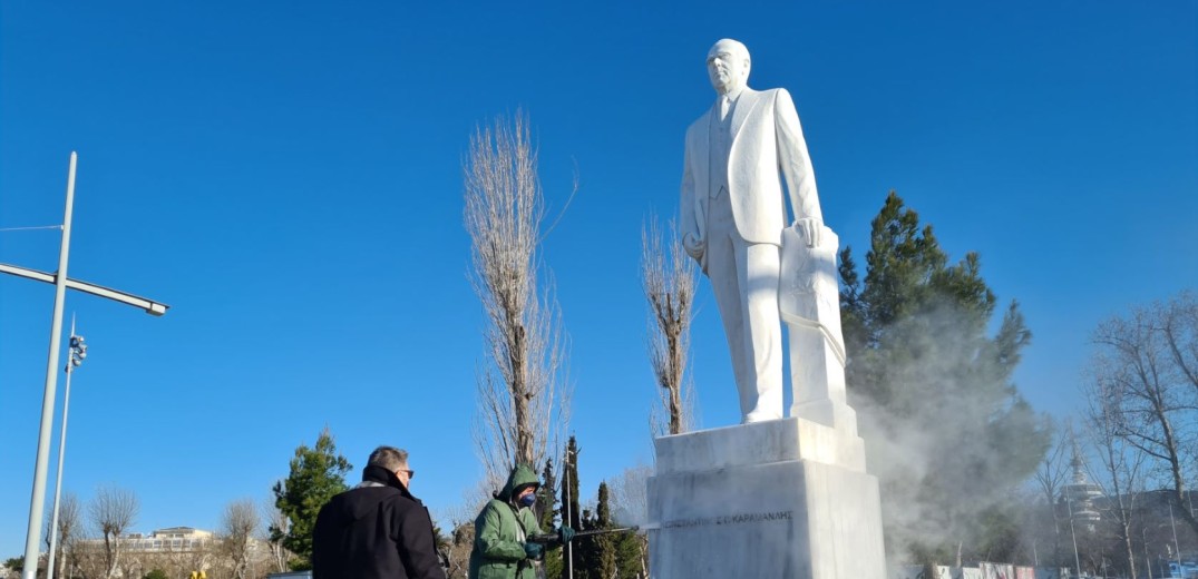 Θεσσαλονίκη: Επιχείρηση καθαρισμού αγαλμάτων και μνημείων της πόλης