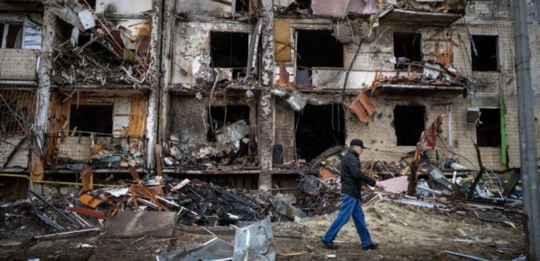 Ουκρανία: Η Ρωσία βομβαρδίζει πόλεις για να σκοτώσει αμάχους, να προκαλέσει πανικό