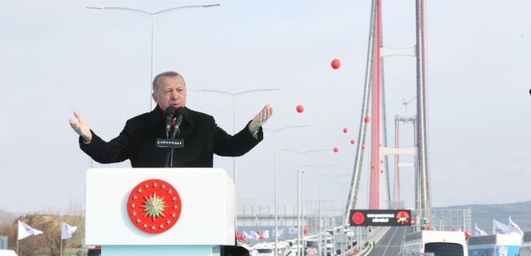 Τουρκία: Εγκαινιάστηκε η μεγαλύτερη κρεμαστή γέφυρα στον κόσμο πάνω από τα Δαρδανέλια 