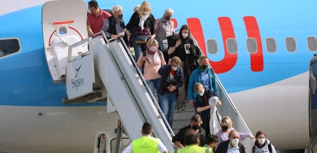 Αεροσκάφος της TUI Fly θα πετάει με το όνομα «Ηράκλειο» - Τελετή ονοματοδοσίας στο αεροδρόμιο Ηρακλείου παρουσία Κικίλια (Φωτ.)