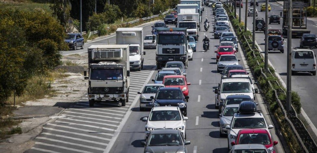 Σε εφαρμογή από σήμερα τα αυξημένα μέτρα οδικής ασφάλειας για την 25η Μαρτίου - Απαγόρευση κυκλοφορίας φορτηγών άνω των 3,5 τόνων 