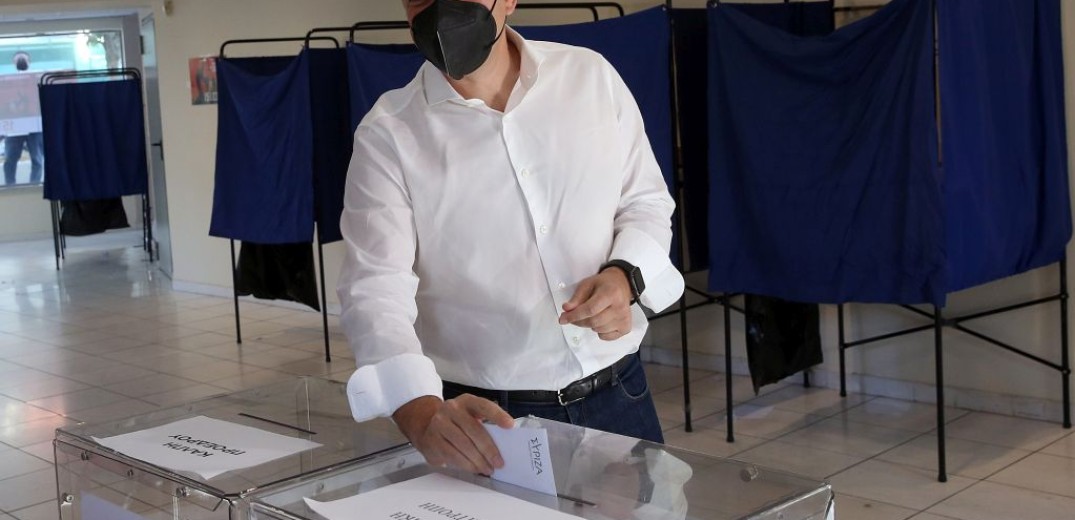 Στο Περιστέρι ψήφισε ο Αλ. Τσίπρας: &quot;Πάρτε τον ΣΥΡΙΖΑ στα χέρια σας για να πάρετε αύριο τις τύχες της χώρας&quot;, το μήνυμα που έστειλε