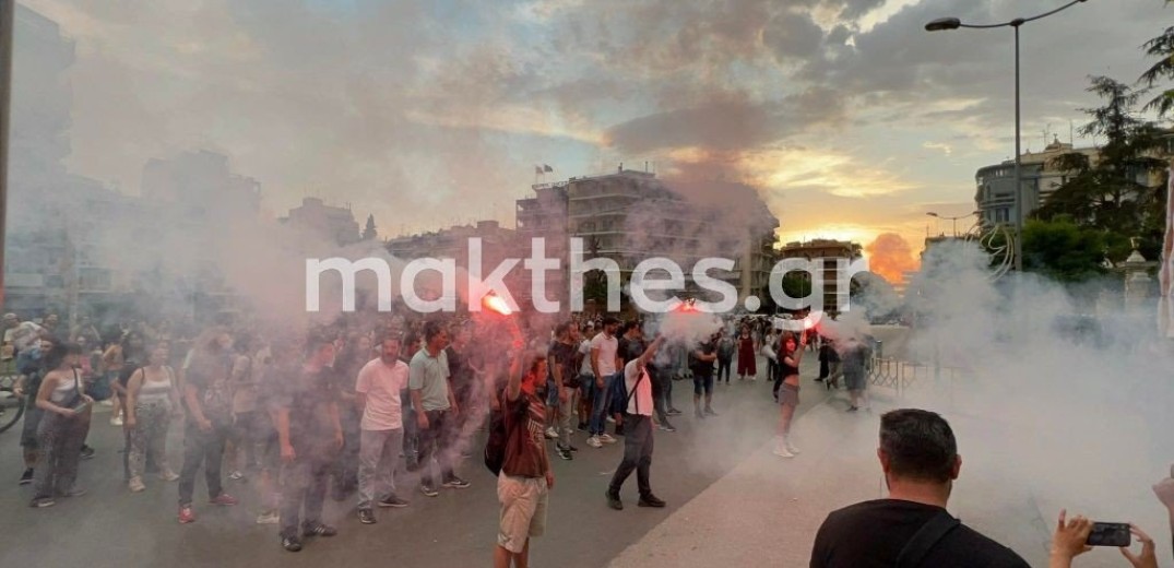 Θεσσαλονίκη: Στους δρόμους οι φοιτητές κατά της πανεπιστημιακής αστυνομίας (βίντεο & φωτ.)