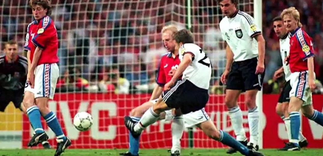 EURO 1996: Το &quot;χρυσό γκολ&quot; του Όλιβερ Μπίερχοφ στοιχειώνει ακόμη τα όνειρα των Τσέχων (βίντεο)