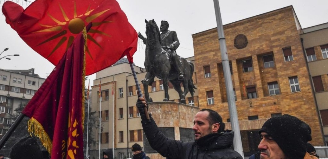 VMRO- DPMNE: &quot;Ο Ζάεφ και ο Ντιμιτρόφ απαρνήθηκαν κάθε τι μακεδονικό&quot;