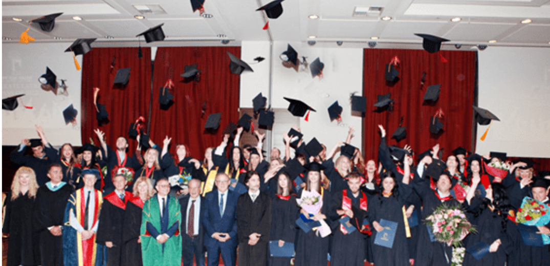 Λαμπρή τελετή αποφοίτησης του New York College Θεσσαλονίκης