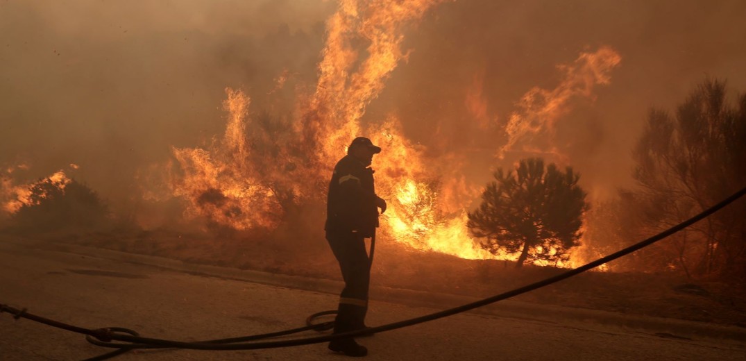 Ισπανία: Φωτιά τεραστίων διαστάσεων εκτός ελέγχου - Απομακρύνθηκαν 1.500 άνθρωποι (βίντεο)