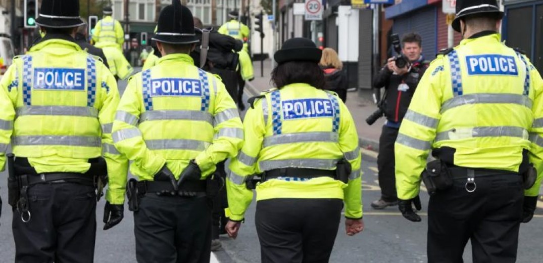Βρετανία: Ανησυχία για τις σωματικές έρευνες σε παιδιά που εξαναγκάστηκαν να γδυθούν από αστυνομικούς στο Λονδίνο