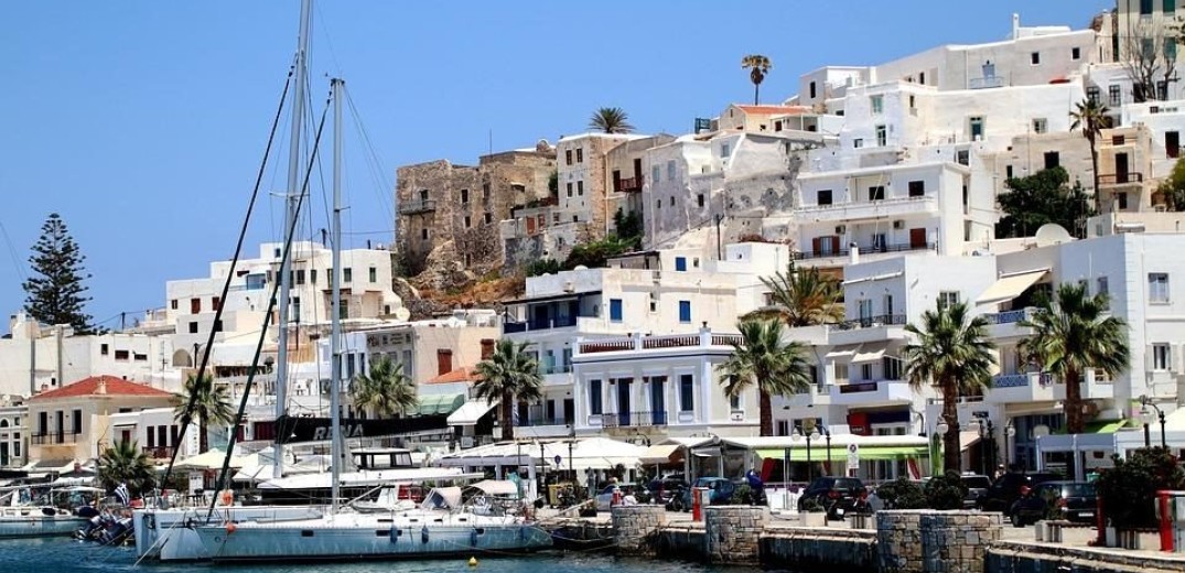 Το ελληνικό νησί που φιγουράρει στη λίστα με τους κορυφαίους οικογενειακούς προορισμούς