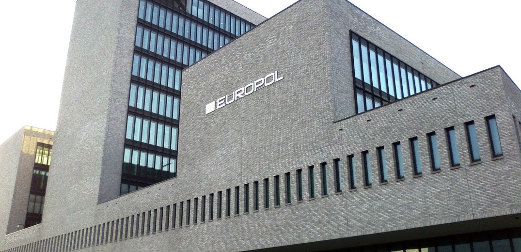 Europol: 85 ειδικοί από 20 χώρες σάρωσαν το διαδίκτυο για κυκλώματα εκμετάλλευσης Ουκρανών προσφύγων