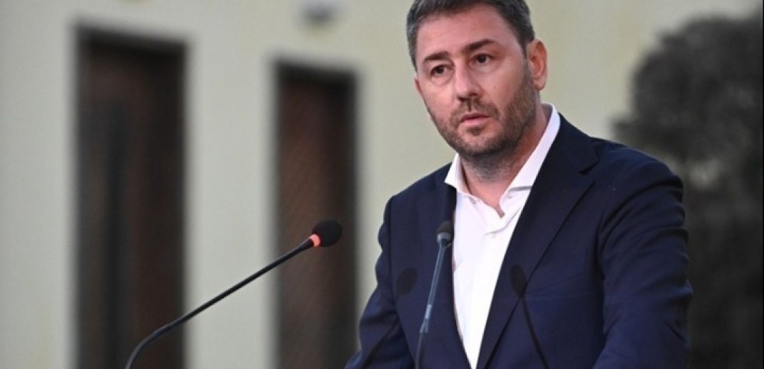 Ο Ανδρουλάκης ζητά να κηρυχτεί αντισυνταγματική η διάταξη που απαγορεύει στην ΑΔΑΕ να ενημερώσει όσους έχουν παρακολουθηθεί από την ΕΥΠ