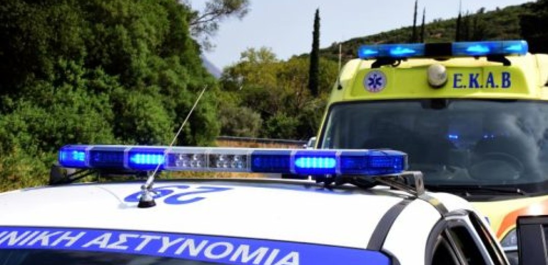 ﻿Θανατηφόρο τροχαίο στις Σέρρες: Αυτοκίνητο έπεσε σε περίφραξη σπιτιού - Νεκρός ο ένας επιβάτης﻿