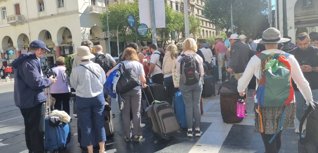 «Ξελογιάστρα» η Θεσσαλονίκη για τους τουρίστες: Τι τους αρέσει, κάτω από τη βάση καθαριότητα και μέσα μαζικής μεταφοράς
