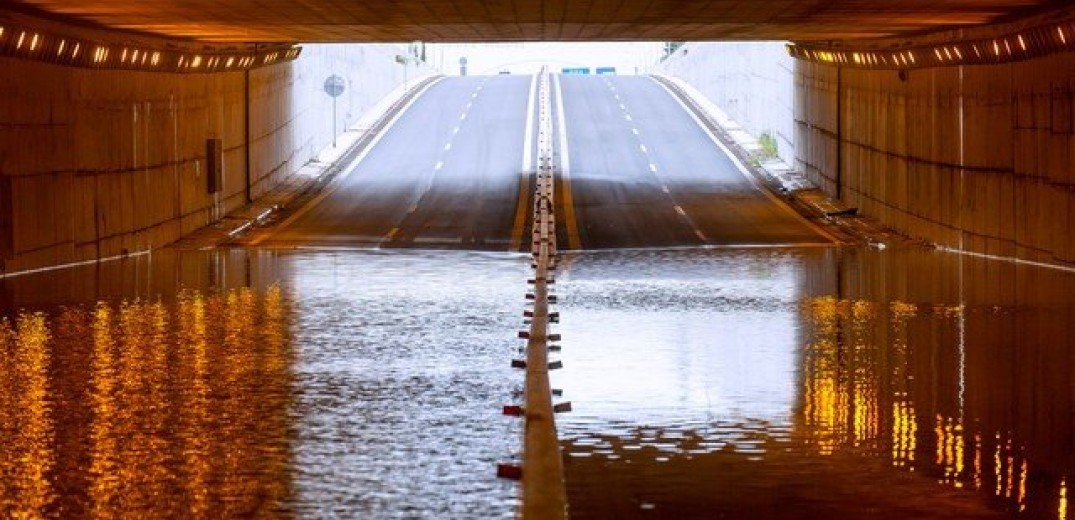 «Οχυρώνεται» η πόλη απέναντι στις πλημμύρες