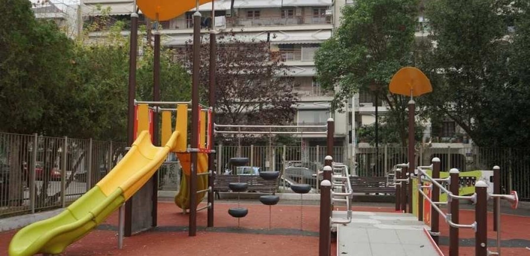 Δήμος Θεσσαλονίκης: «Αναβαθμίζονται, ομορφαίνουν κι ανοίγουν για όλα τα παιδιά» οι παιδικές χαρές