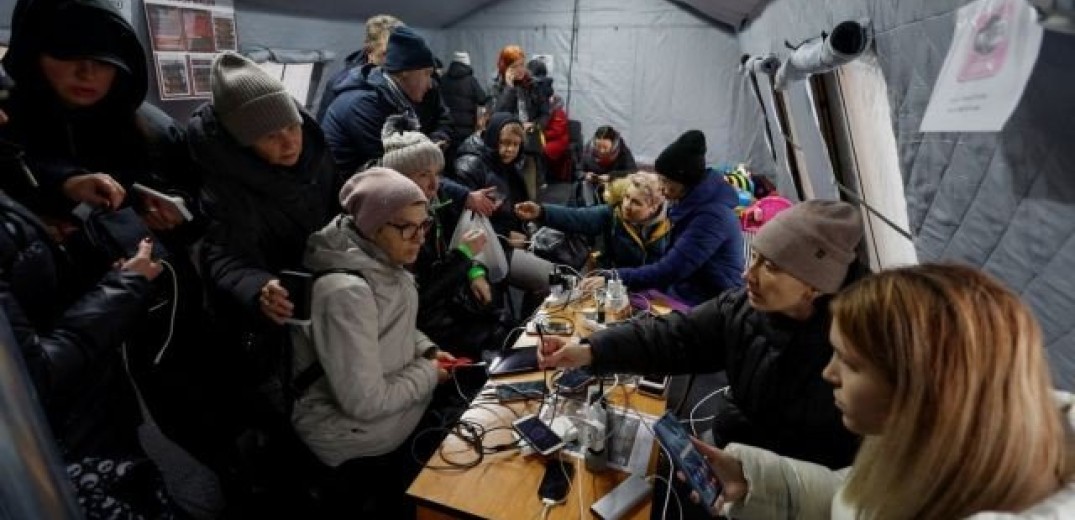 Ουκρανία: Χιονίζει στο Κίεβο - Εκατομμύρια άνθρωποι παραμένουν χωρίς ηλεκτρικό ρεύμα