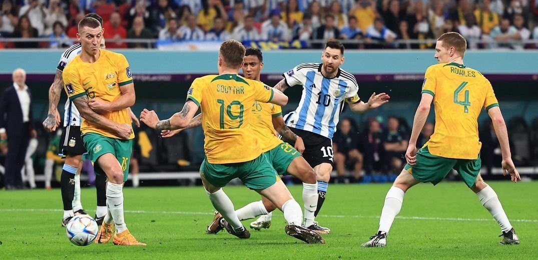 Η Αργεντινή τρόμαξε να αποκλείσει την Αυστραλία και πάει σε προημιτελικό με την Ολλανδία (βίντεο)