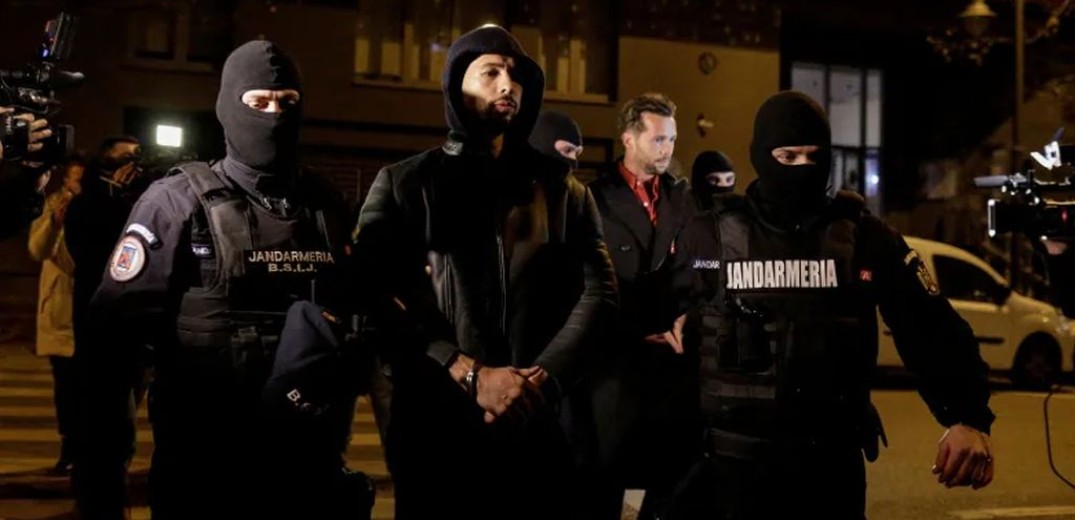 Συνέλαβαν τον kickboxer και influencer Άντριου Τέιτ στη Ρουμανία για trafficking (βίντεο)
