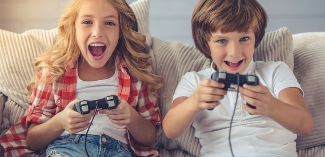 Τι να κάνετε αν τα παιδιά σας περνούν πολλή ώρα παίζοντας ηλεκτρονικά παιχνίδια