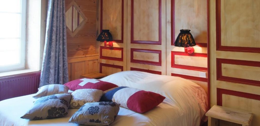 Τα πόδια στη Γαλλία, το κεφάλι στην Ελβετία: Το ξενοδοχείο που οι ένοικοι κοιμούνται ταυτόχρονα σε δύο χώρες