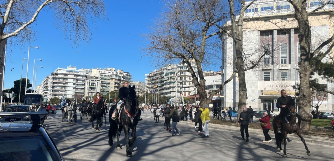 Άλογα βγήκαν στους δρόμους της Θεσσαλονίκης