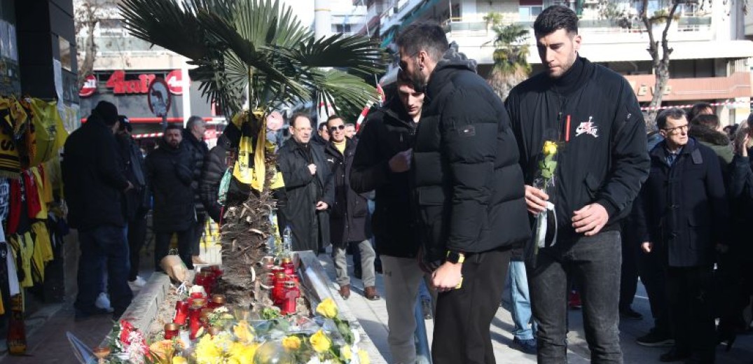 Οι εκδηλώσεις μνήμης για τον αδικοχαμένο Άλκη Καμπανό - Λουλούδια και κεράκια στο σημείο της στυγερής δολοφονίας (φωτ.)