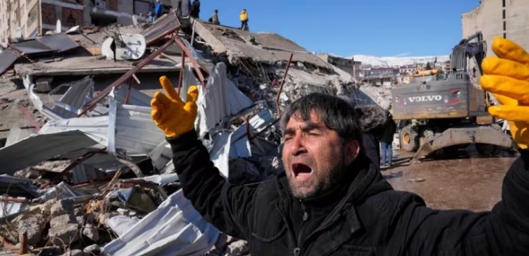 Είδη πρώτης ανάγκης για τους σεισμοπαθείς Συρίας και Τουρκίας συλλέγει το ΕΕΘ